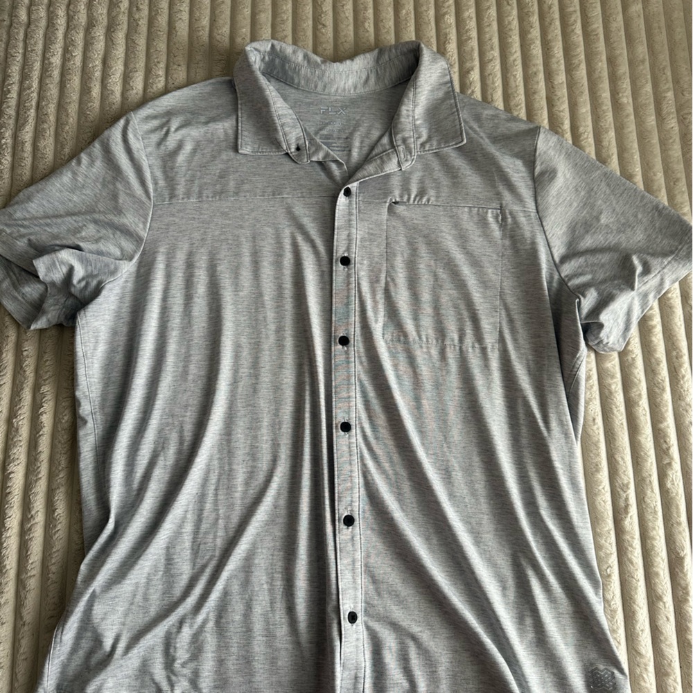 Men's Gray Short Sleeve Shirt